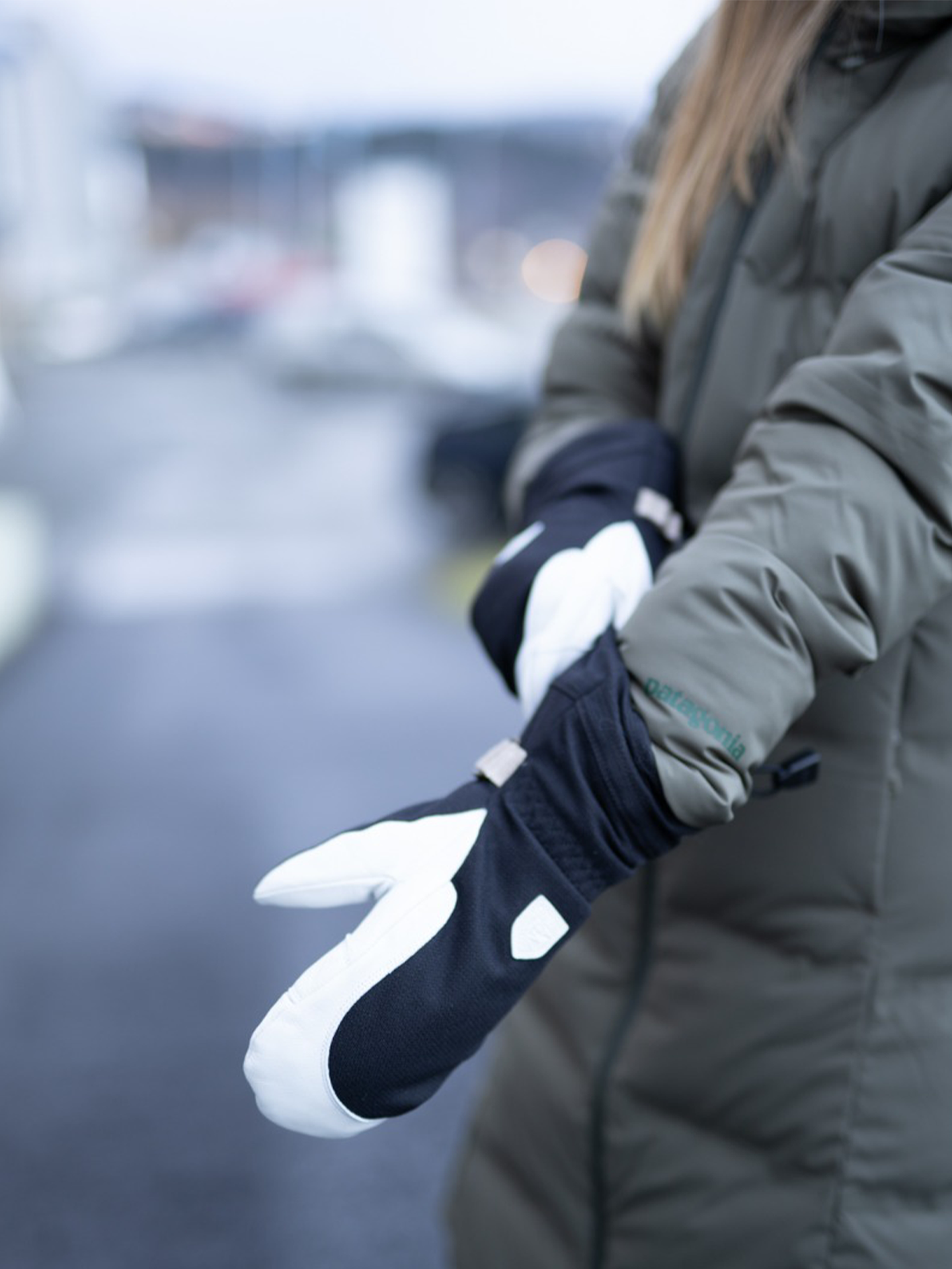 Women`s Patrol Gauntlet Mitt