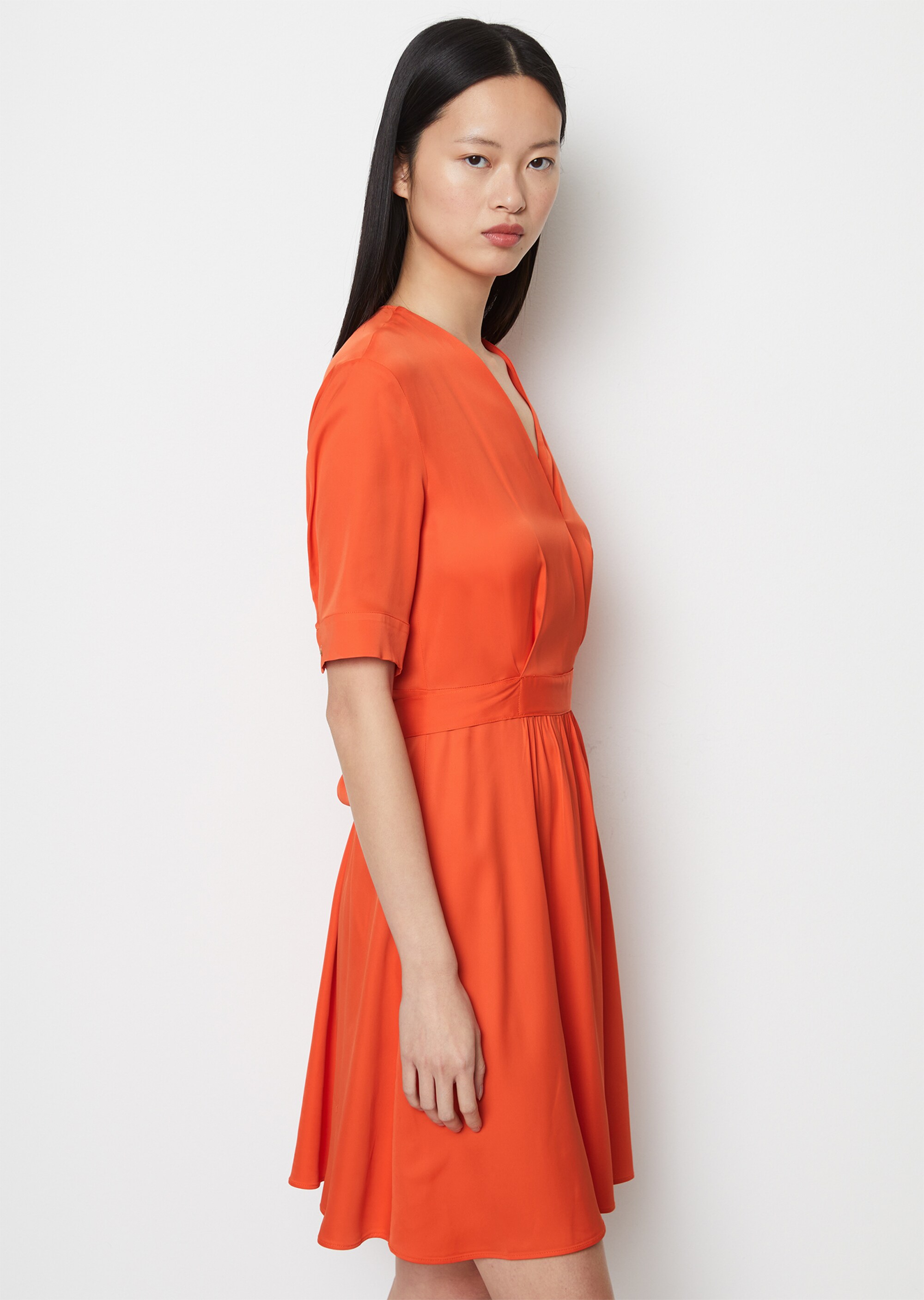Wickelkleid relaxedaus Viskose-Satin