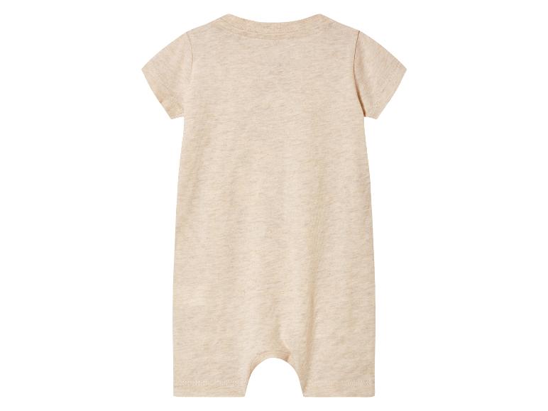 2 baby pyjama's