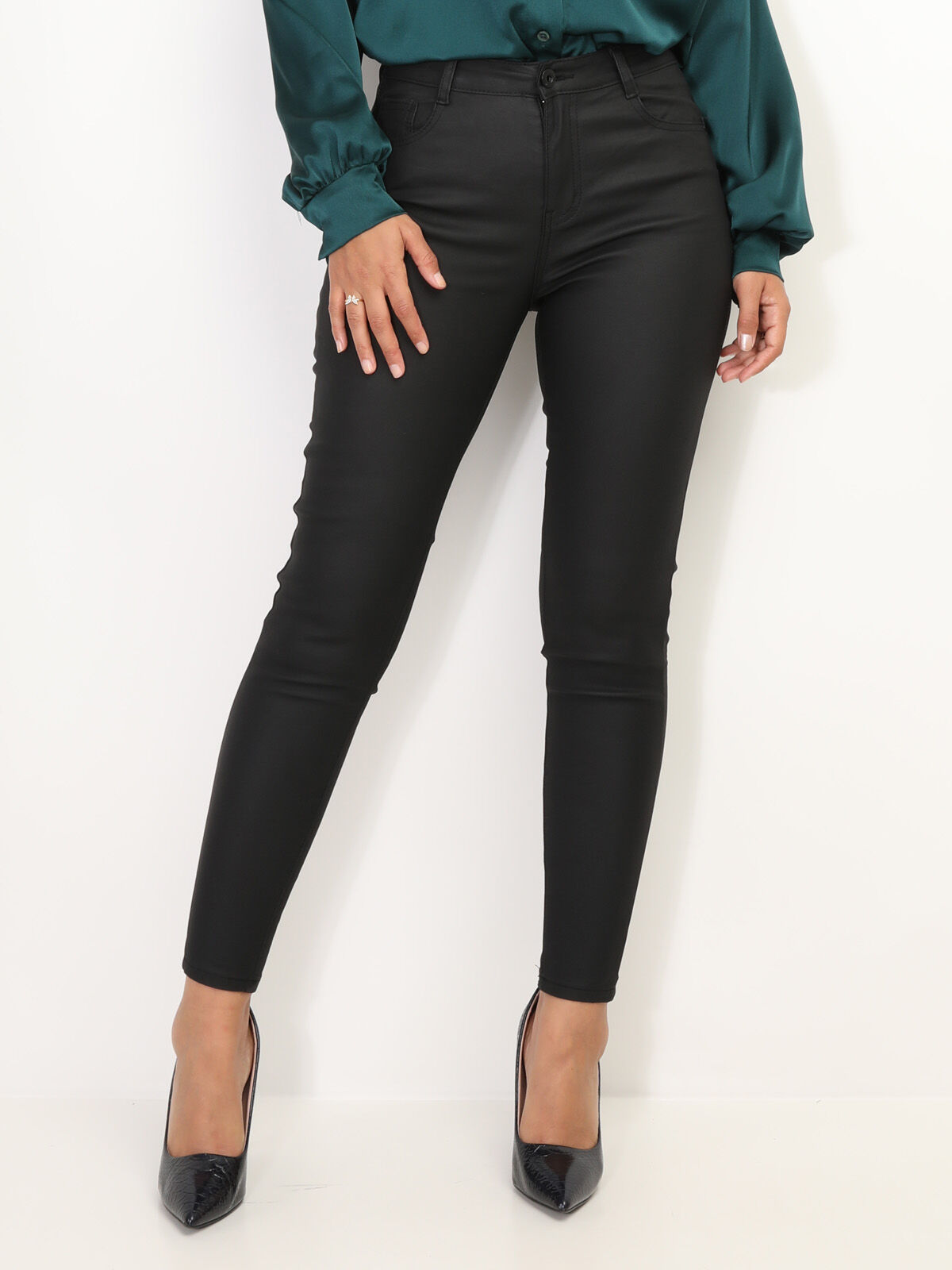 Pantalon slim enduit- Noir