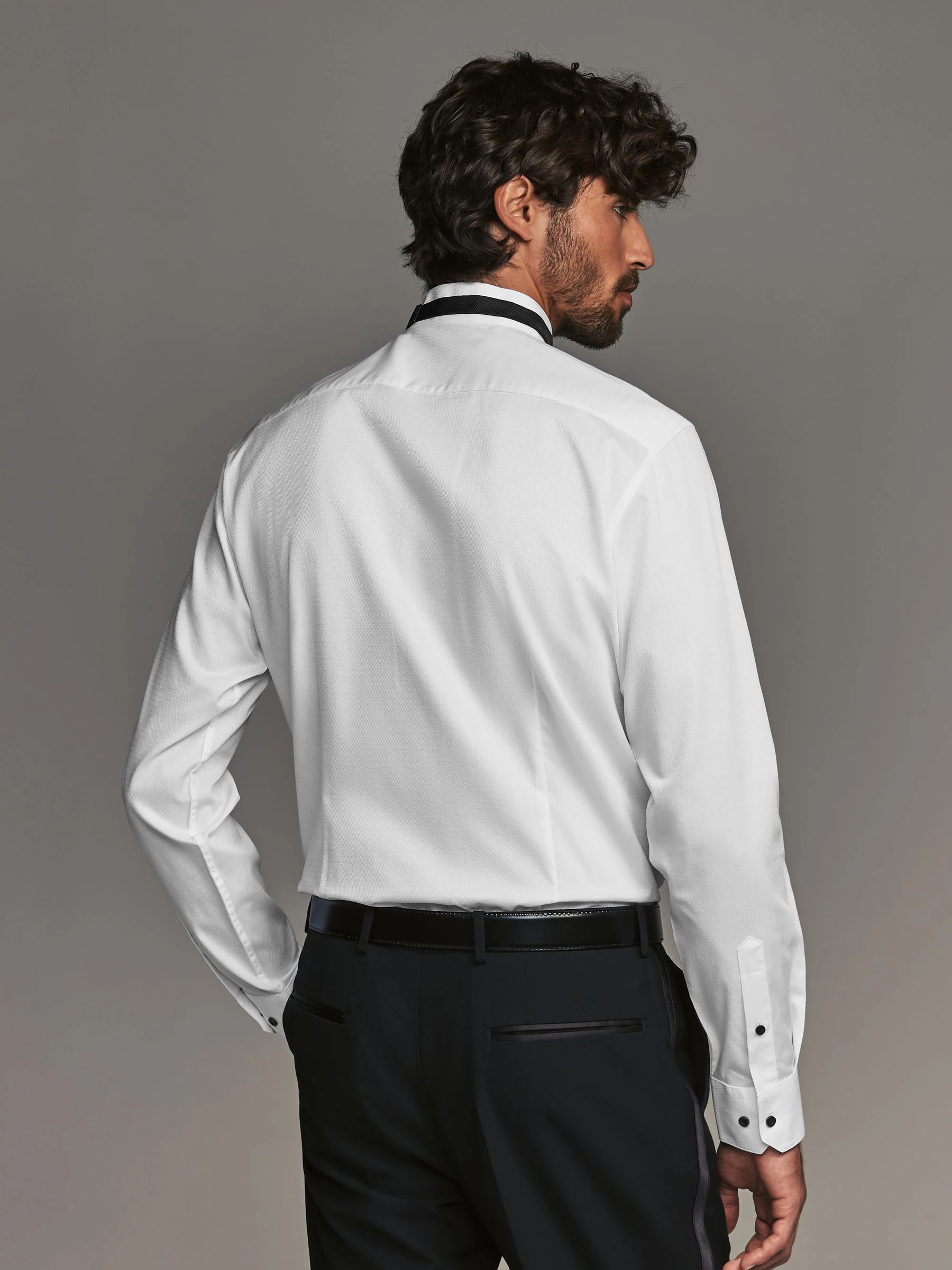 Wit - Slim Fit - Slim Fit Single Cuff Shirt With Wing Collar And Bow Tie Pack