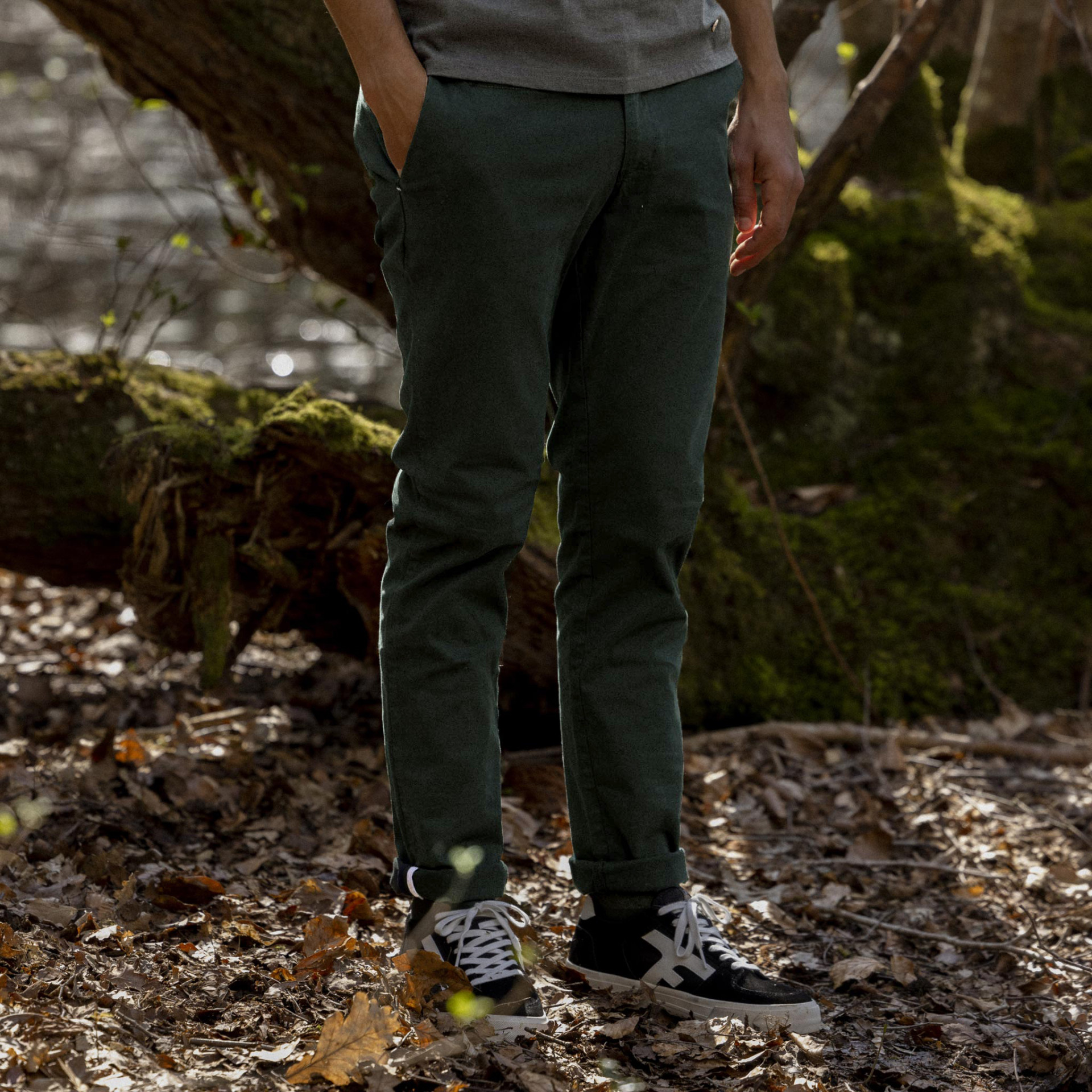Chino vert foncé coupe ajustée coton bio et coton recyclé - modèle Brix
