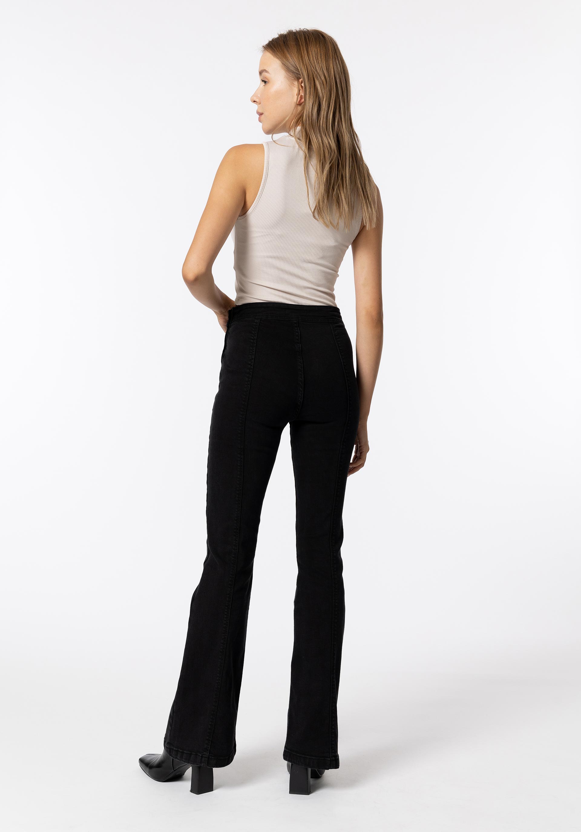 Jeans Bootcut Cintura Média
