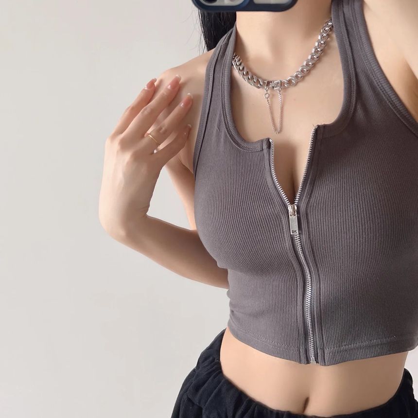 Reknovine - Haltertop met rits, open rug en geribbelde effen crop top