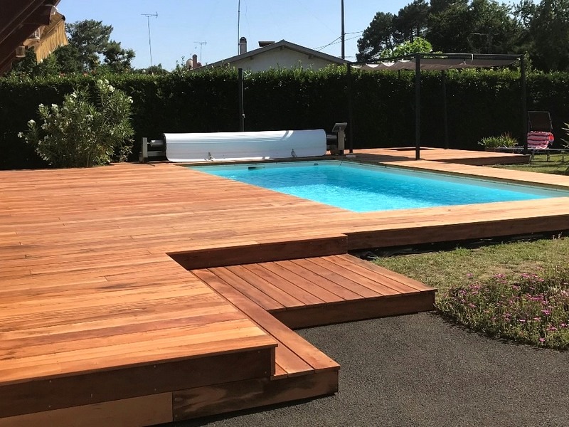 Pack complet 25m² lame de terrasse muiracatiara lx1250mm avec lambourde, vis, cale de ventilation, plot pvc et bande bitumineuse