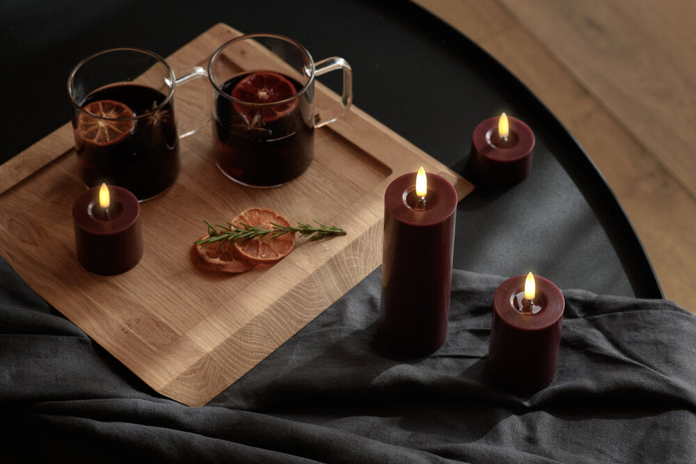 Uyuni  LED melted pillar bloklys, Wine red - H7,5 cm