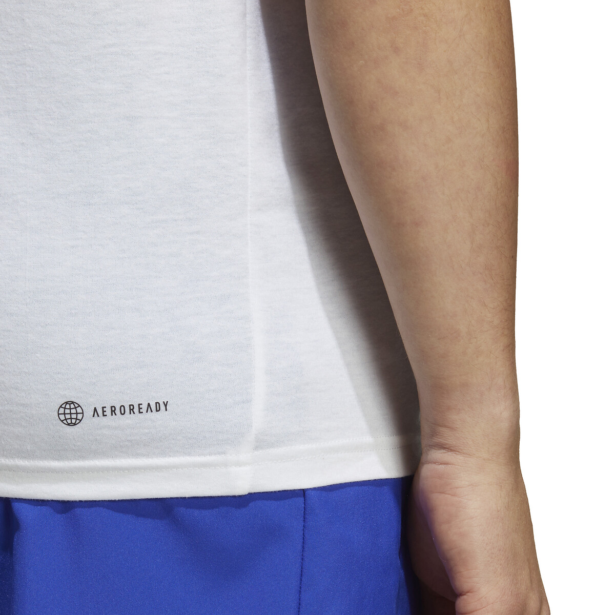 Regata de treino adidas Performance com logo pequeno