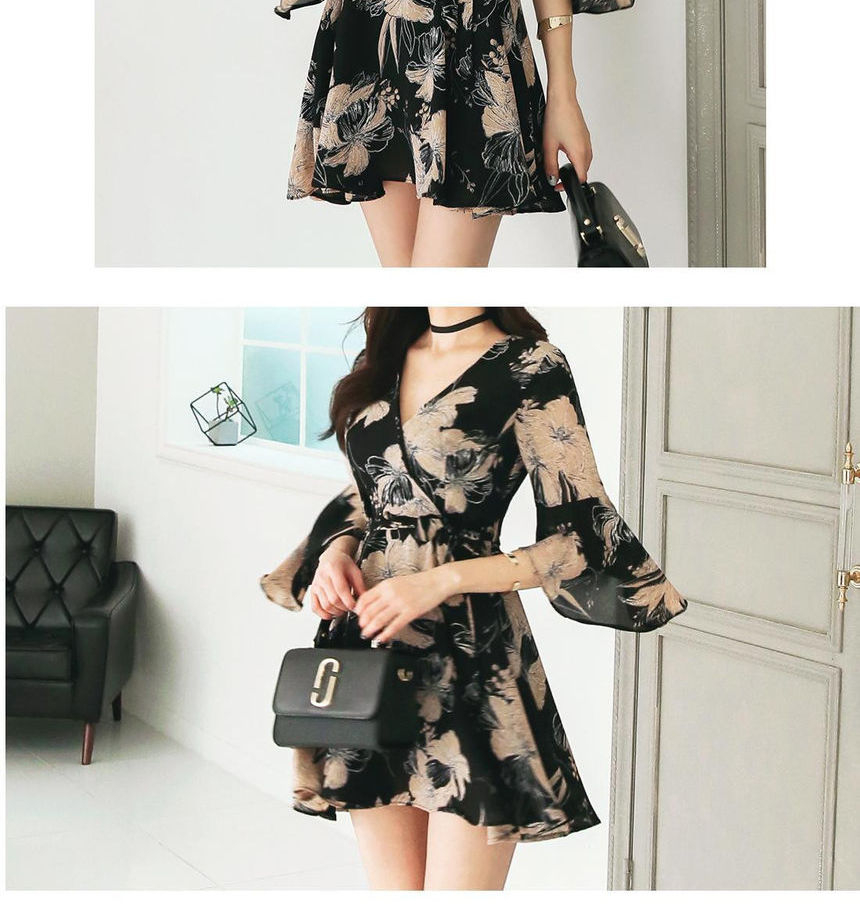 Aurora - 3/4-mouwen V-hals bloemen chiffon wikkeljurk