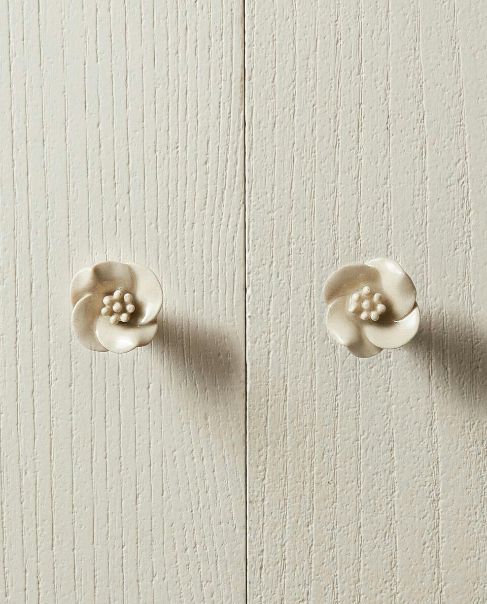 Puxador de porta em cerâmica com formato de flor (pacote com 2)