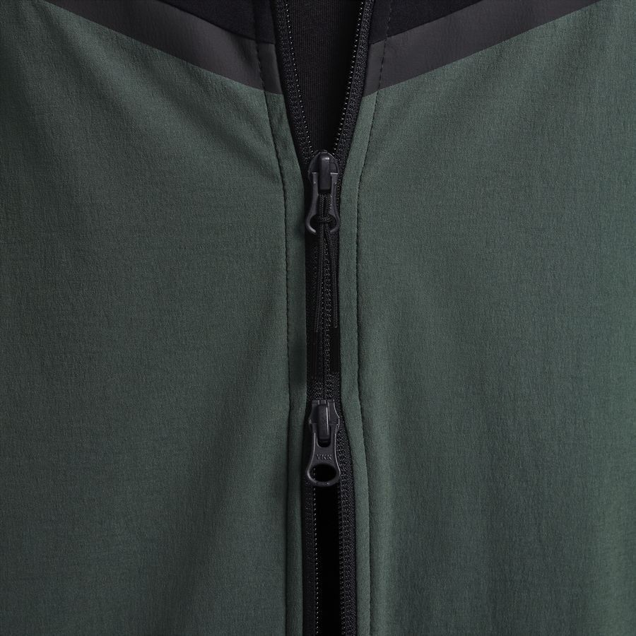 Nike Tech