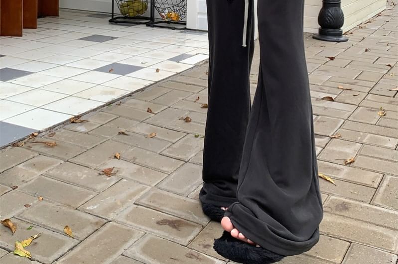 Gilmort - Effen wijd uitlopende joggingbroek met trekkoord in de taille