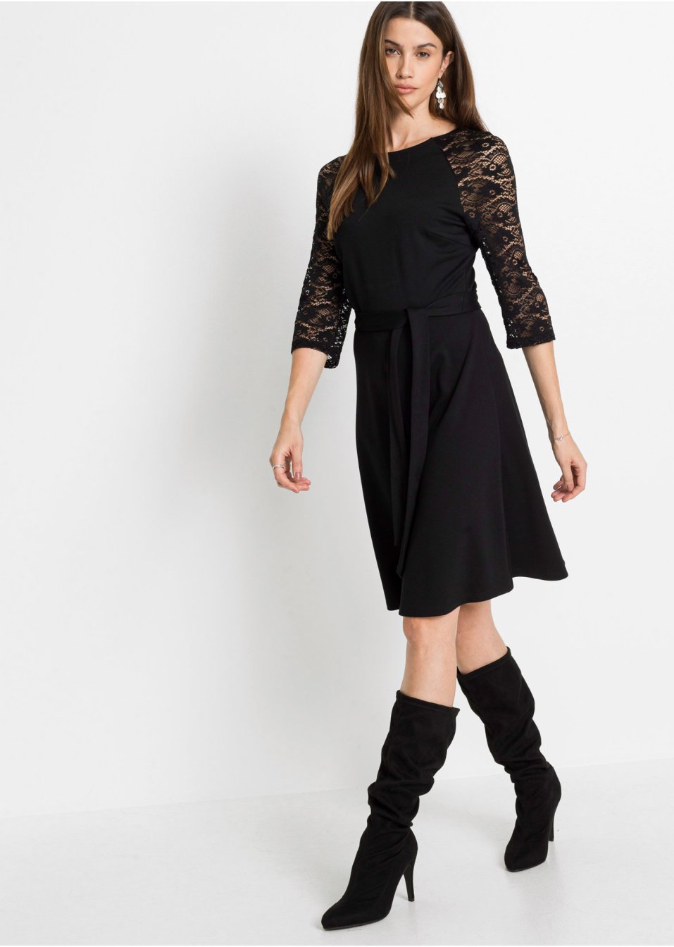 Robe en jersey à manches dentelle