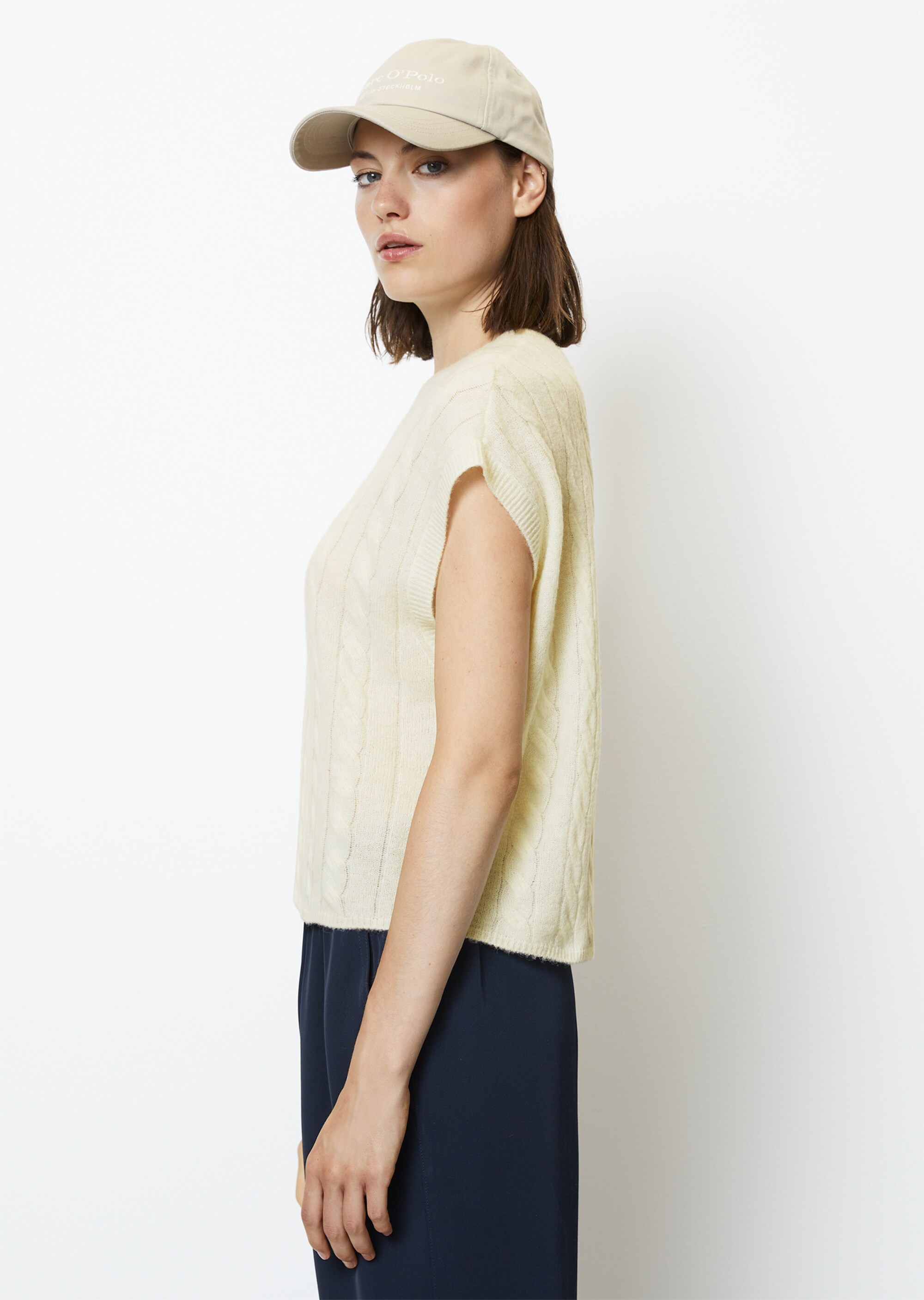 Ärmelloser Zopfmuster-Pullover loosemit luxuriöser Alpakawolle