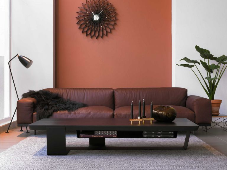 Gubi Gräshoppa vloerlamp warm grey