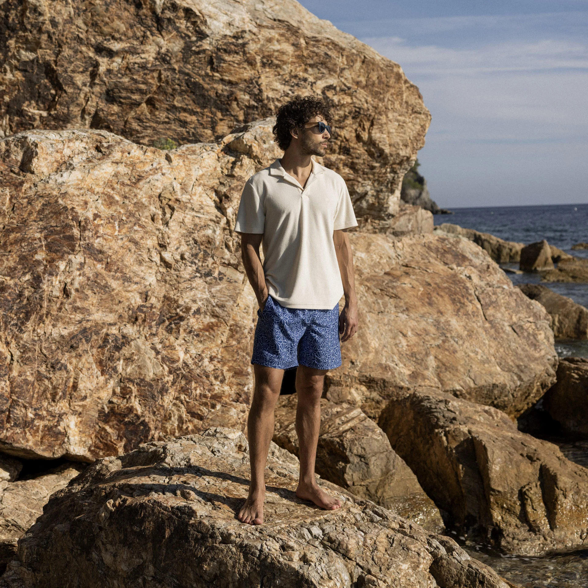 Polo écru broderie arbre coton et coton recyclé - modèle zonza