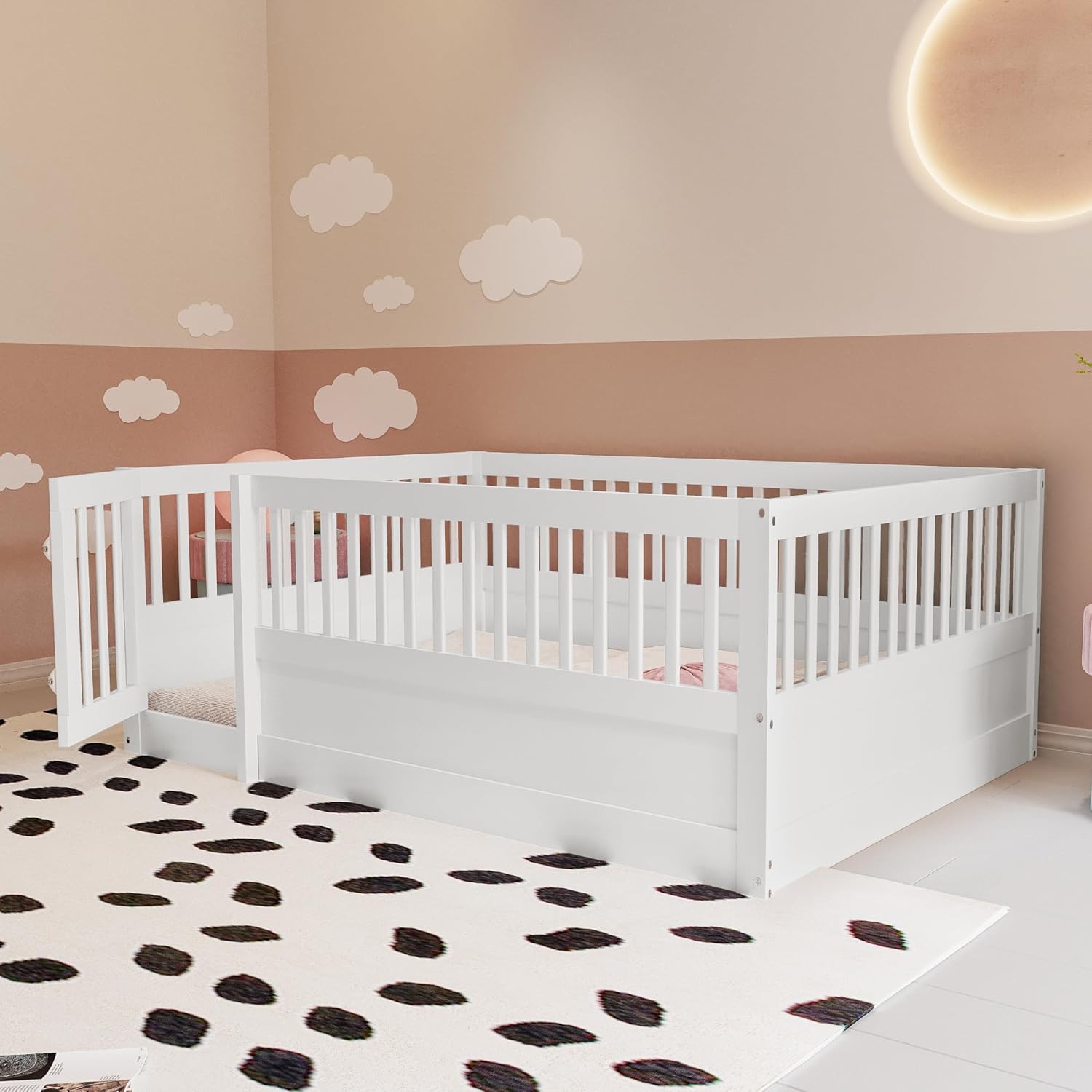 Kinderbett 140x200 cm, Bodenbett mit Gitter und Tür, Holzbett Bettgestell ohne Lattenrost, Bett für Kinder Jungen Mädchen (Ohne Matratze) Weiß