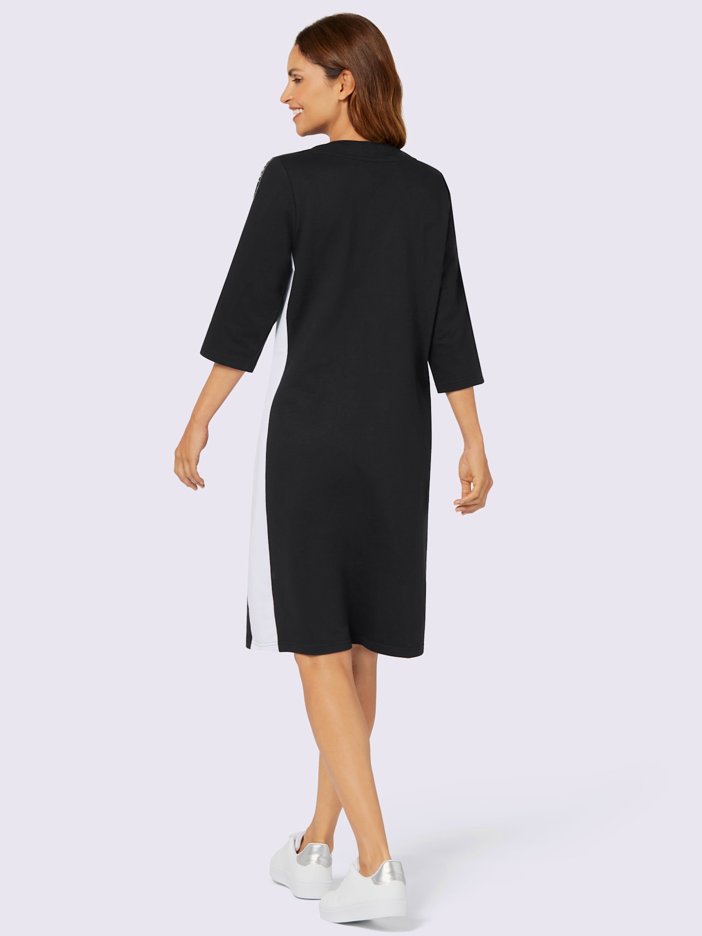 Robe en matière sweat coupe affinante