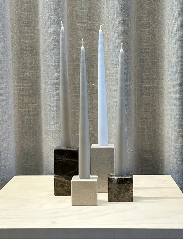 OYOY LIVING - Savi Square Marmor Lysestage Lav - Hvid