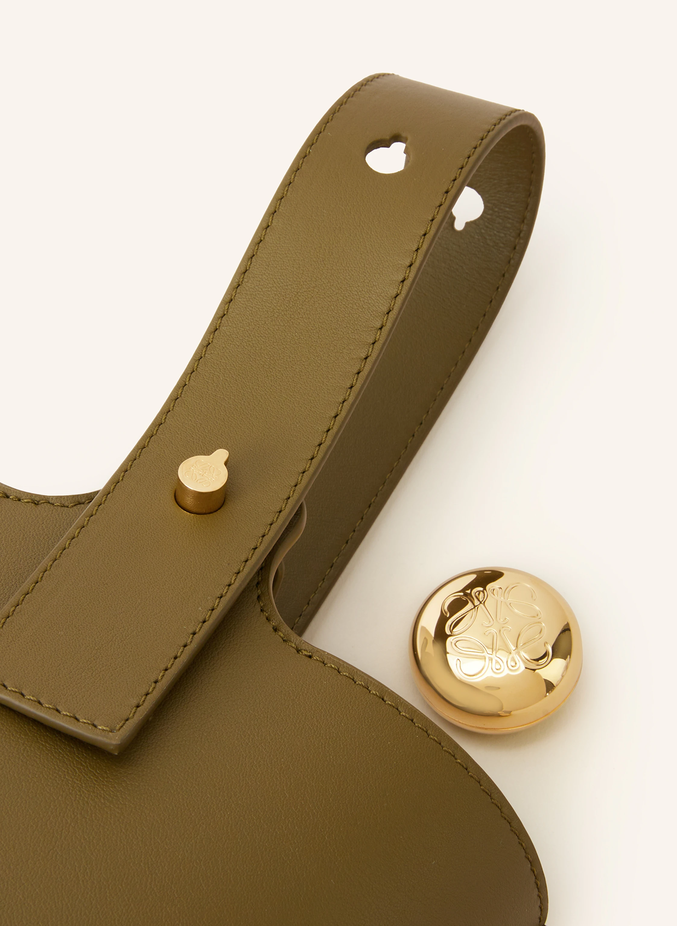 LOEWE Handtasche PEBBLE BUCKET MINI