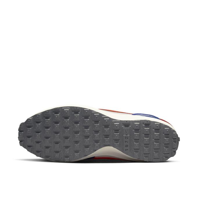 Nike Men Waffle Debut Sneakers