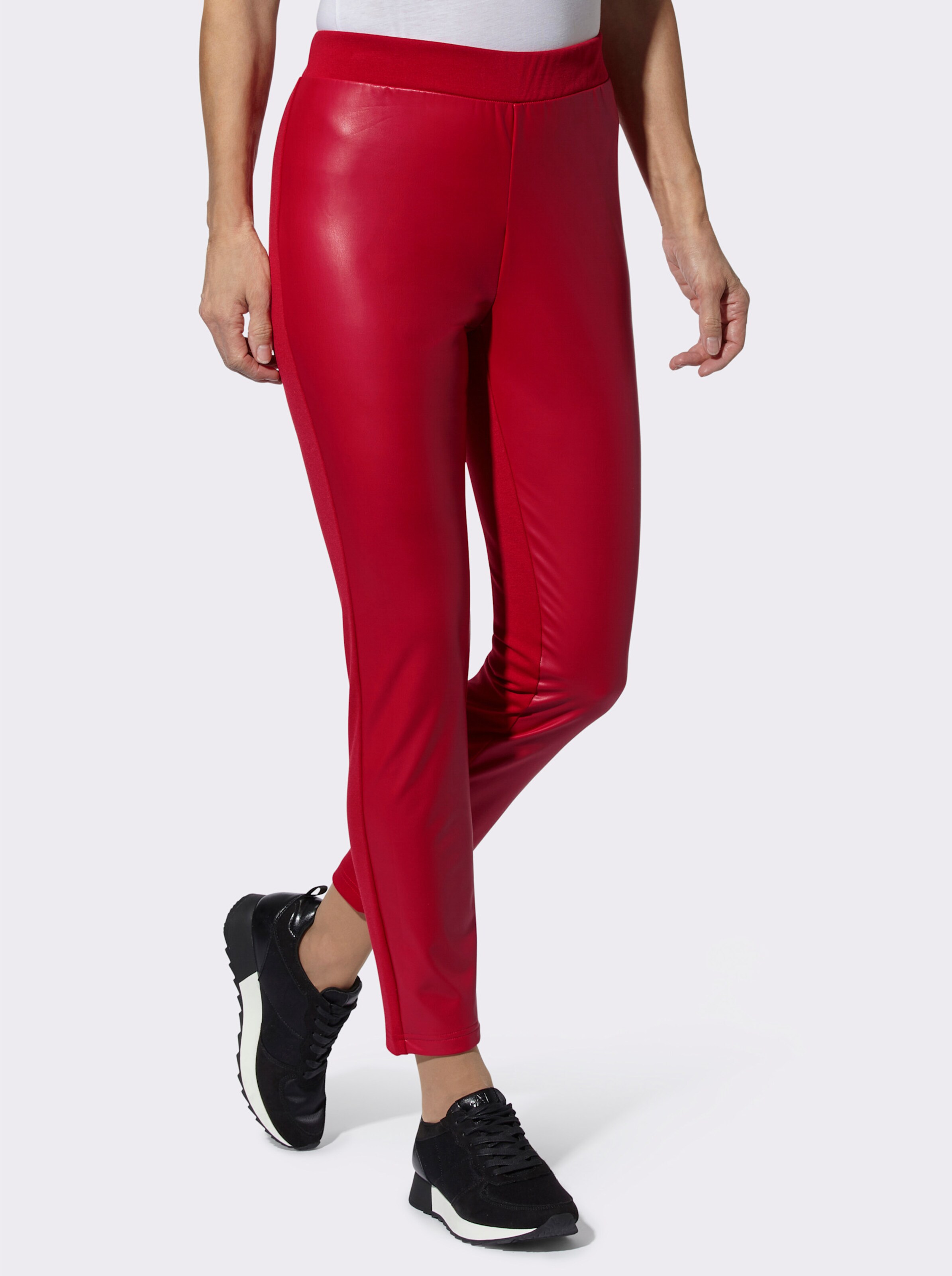 Lederimitathose im Materialmix