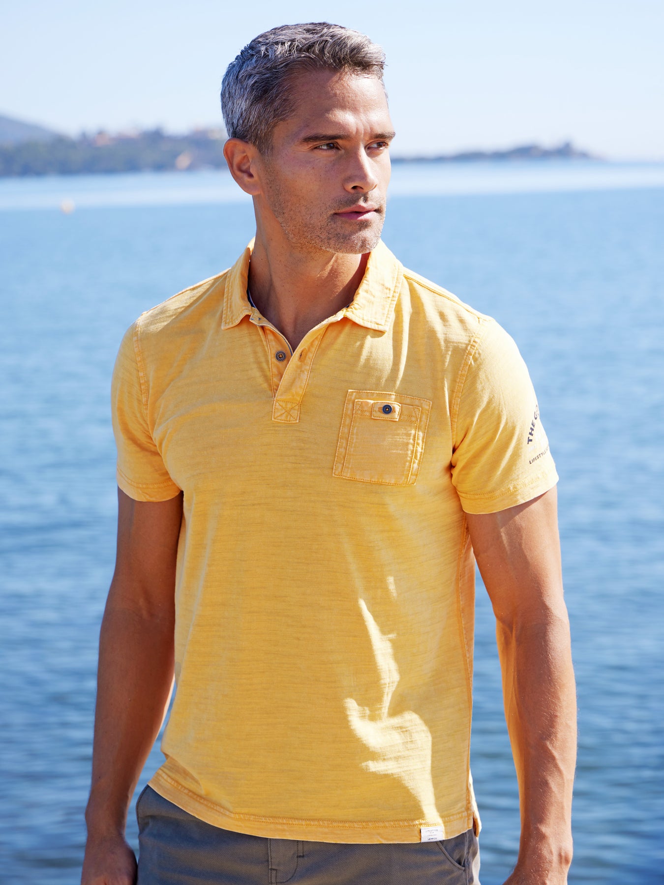 Poloshirt in weicher, gewaschener Jerseyqualität