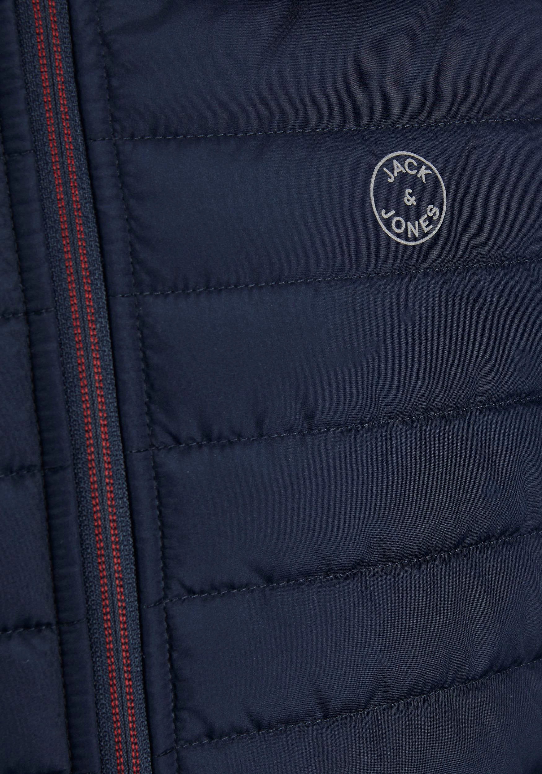 Jack & Jones Junior Steppjacke »JJEMULTI wärmt, winddicht, wasserdicht, gesteppt« mit Kapuze Farbeinsatz, modisch, regular fit, Kapuze