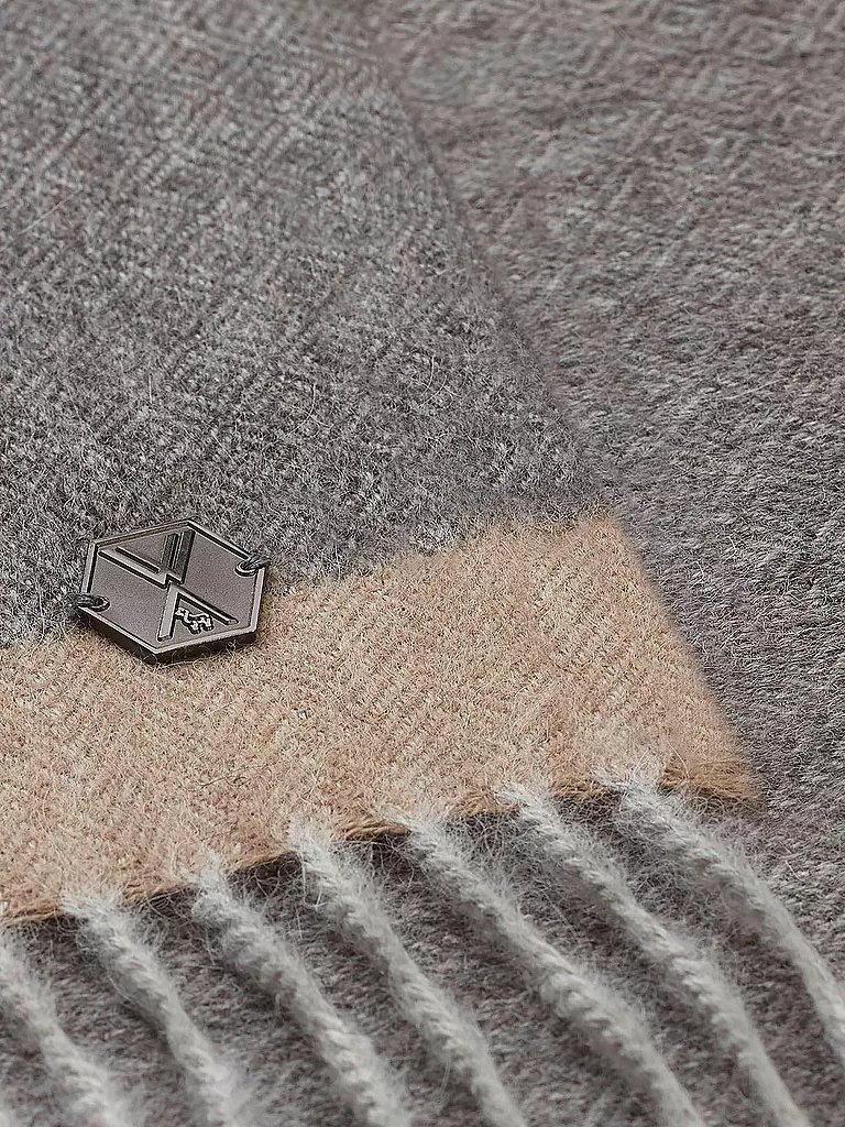 WEICH COUTURE ALPACA Edelhaardecke MERIMA 130x180cm Grey/Darkgrey  grau