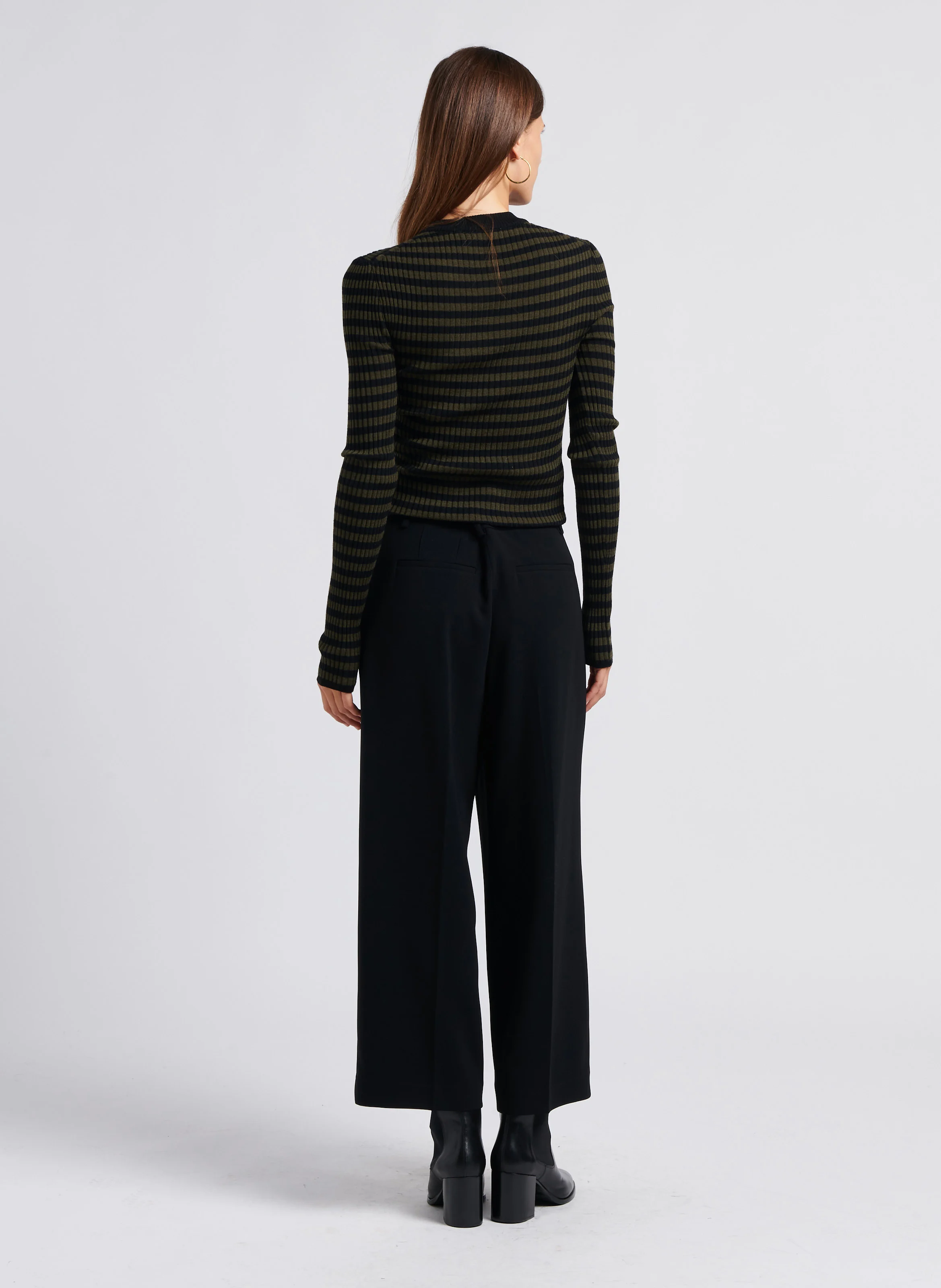 N°663 - Bottines en cuir | Noir