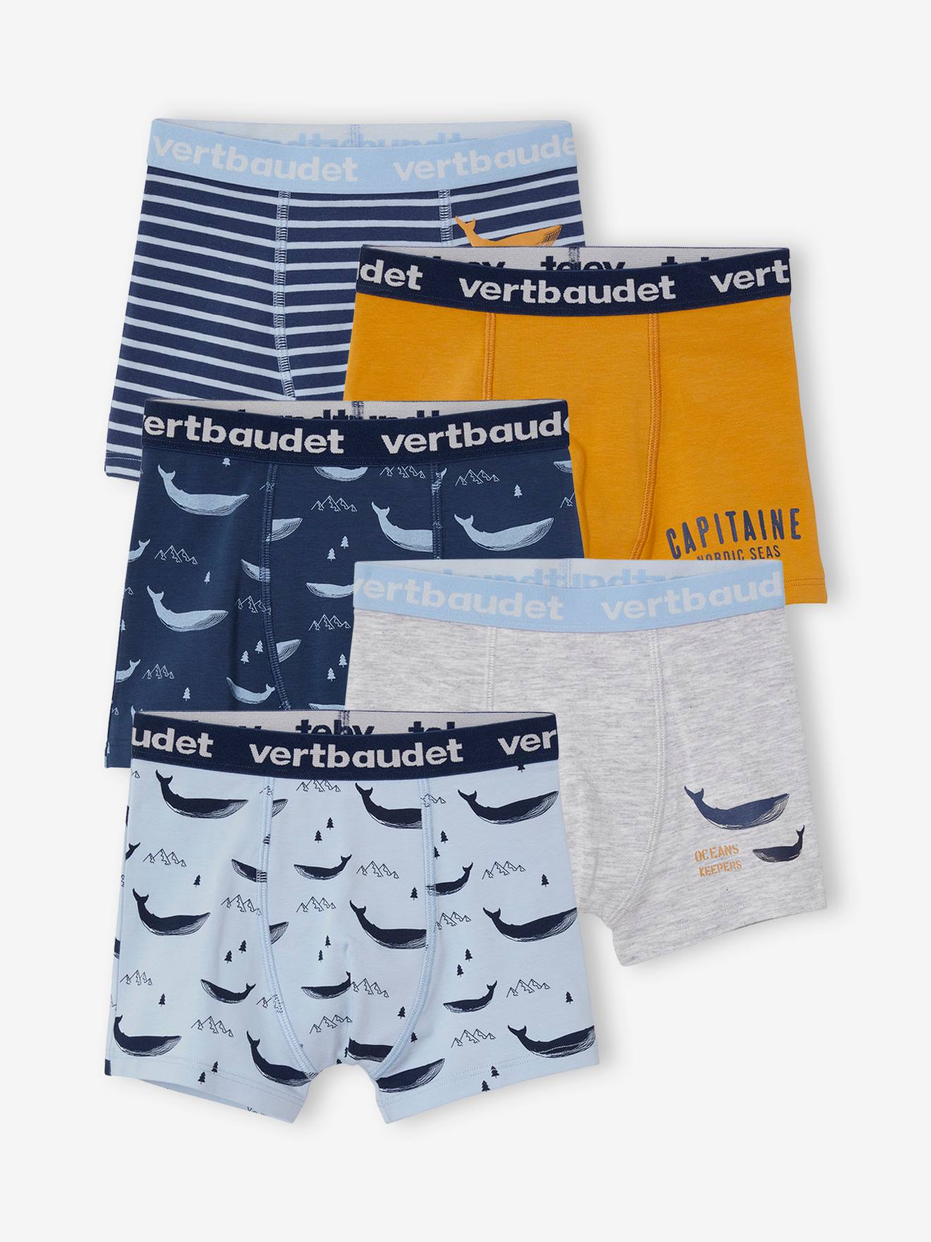 Conjunto de 5 cuecas boxer elásticas, com estampa de baleias e certificação Oeko-Tex®, para meninos, na cor azul claro.
