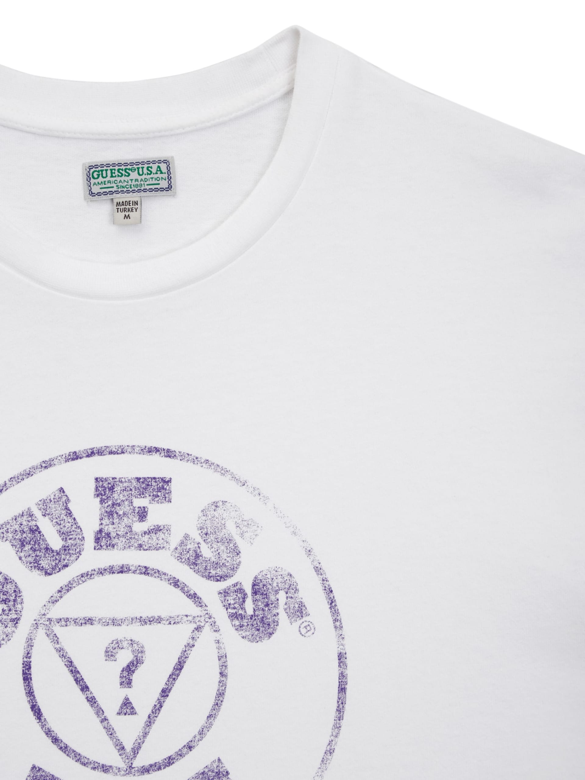 Camiseta com logo