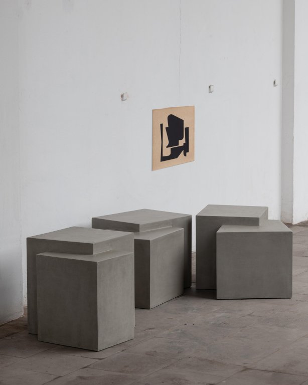 Serax °2 Concrete Bent bijzettafel