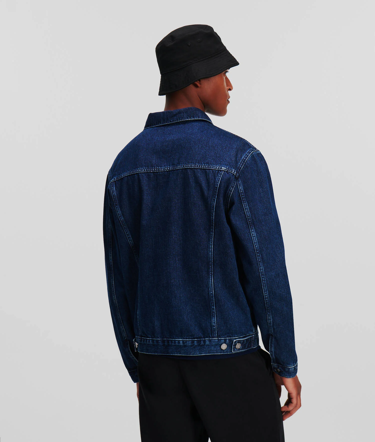 VESTE EN DENIM À LA COUPE AJUSTÉE K/IKONIK