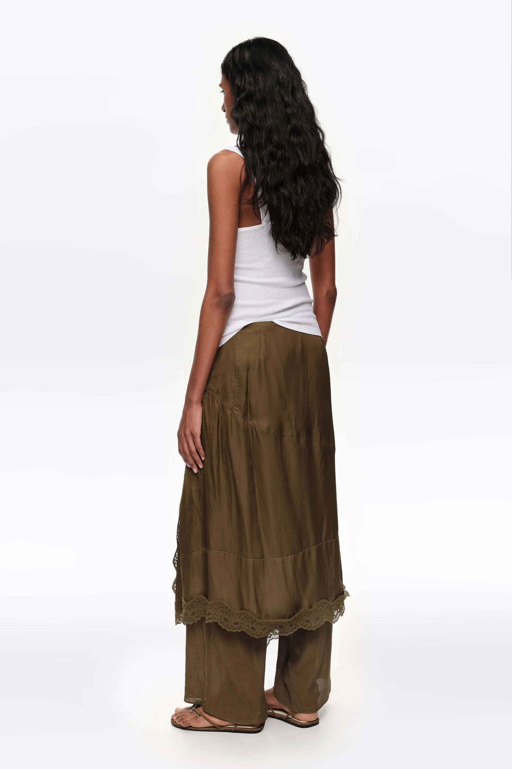 Saia-calça de renda de viscose verde-oliva escuro
