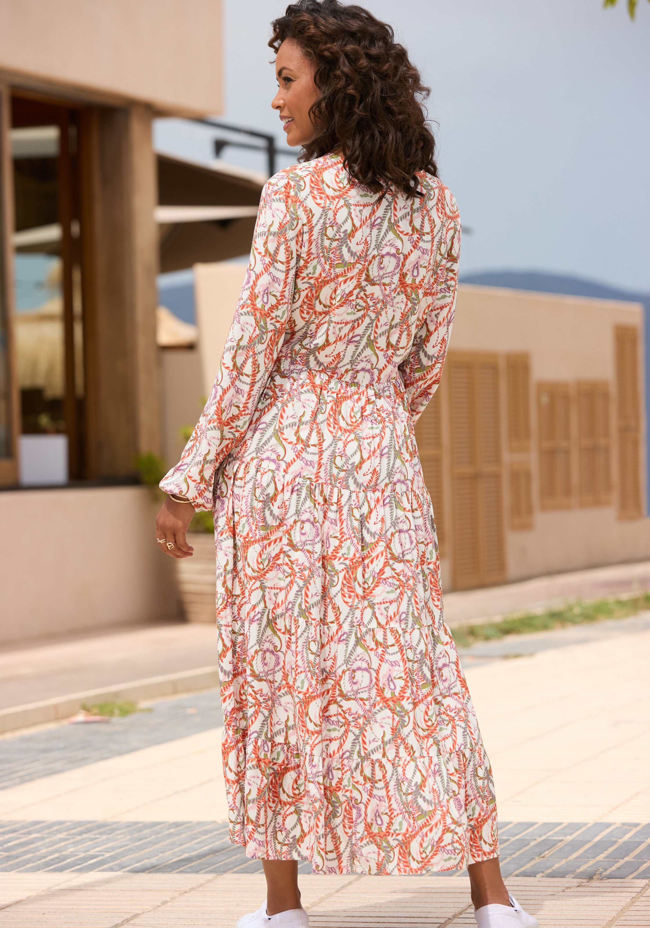 LASCANA Maxikleid mit Alloverprint und Volants, langärmlig, Druckkleid, casual-chic