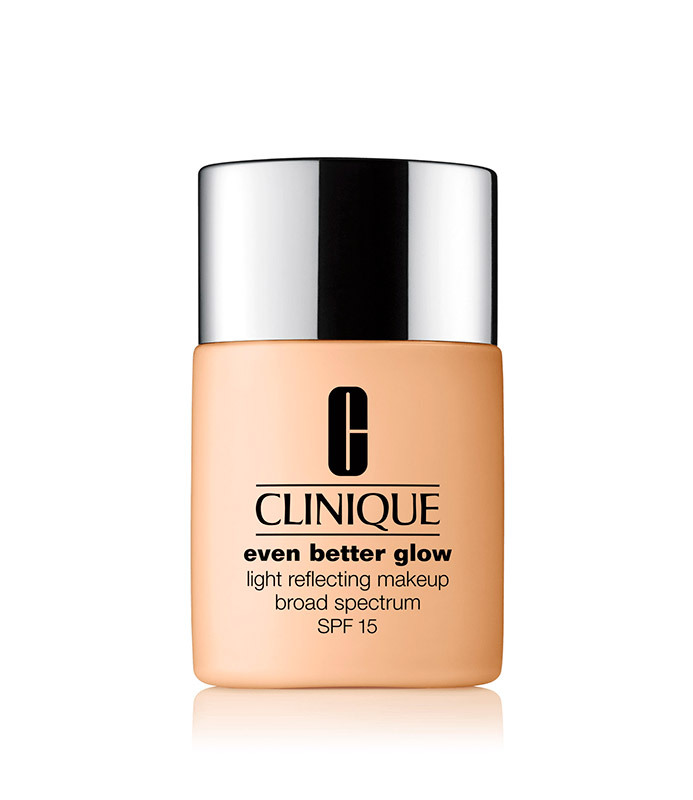Clinique Even Better Glow Light Reflecting Makeup WN12