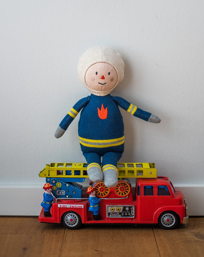 Stoffpuppe FEUERWEHRMANN NEO (30cm) in blau