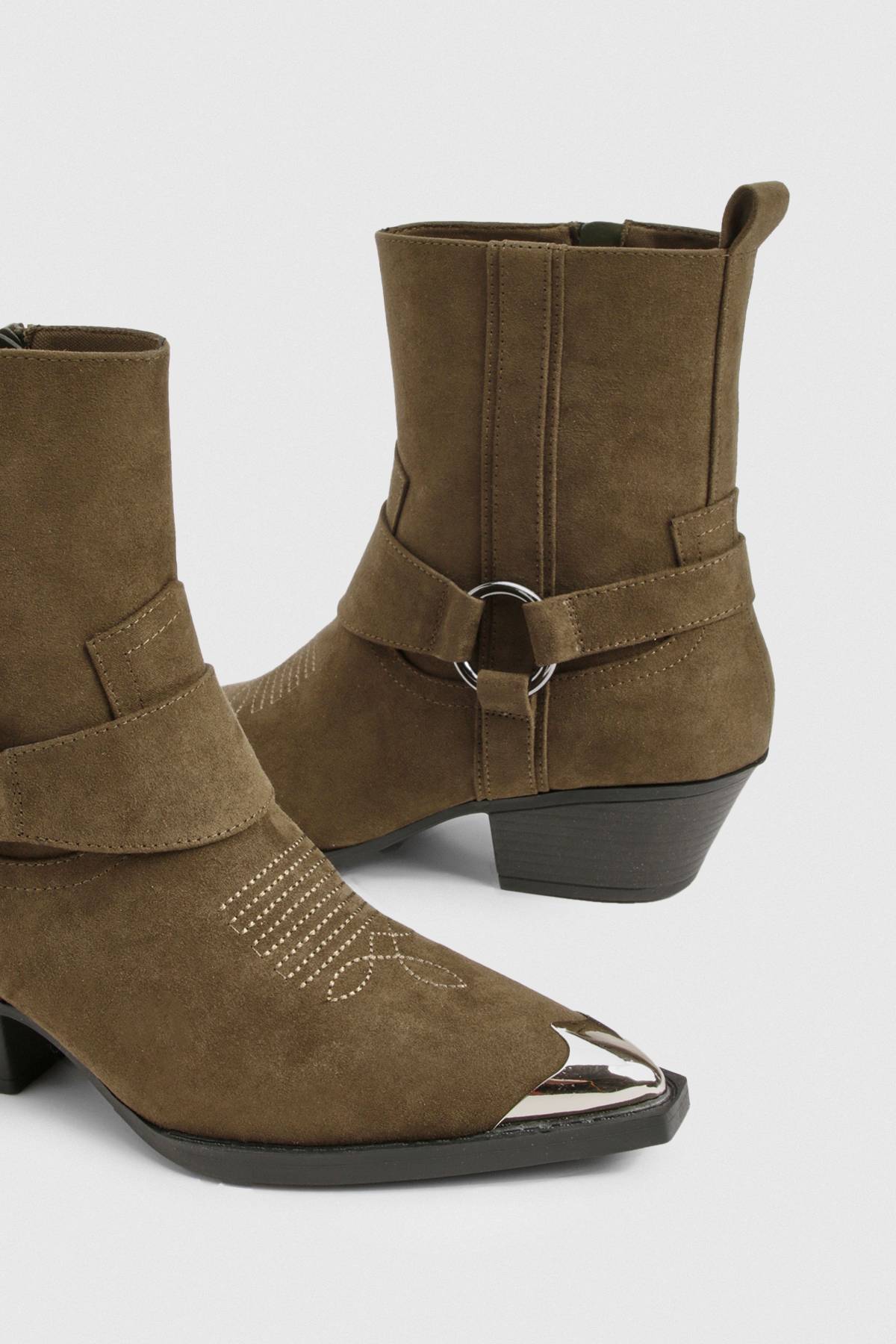 boohoo Bottes de cow-boy western à cheville en synthétique avec embout d'orteil argenté