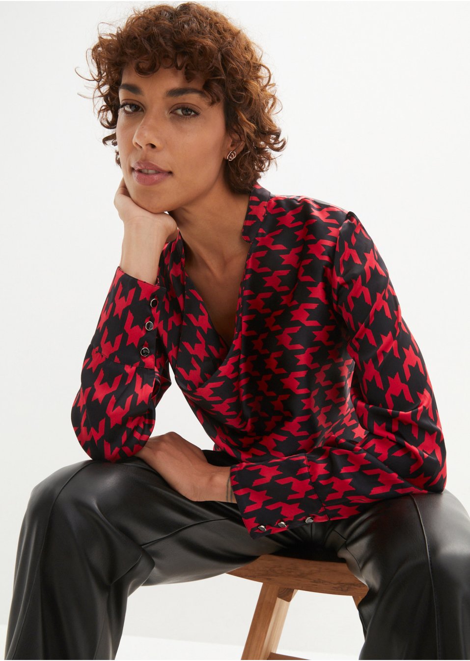 Tunique-blouse avec col bénitier