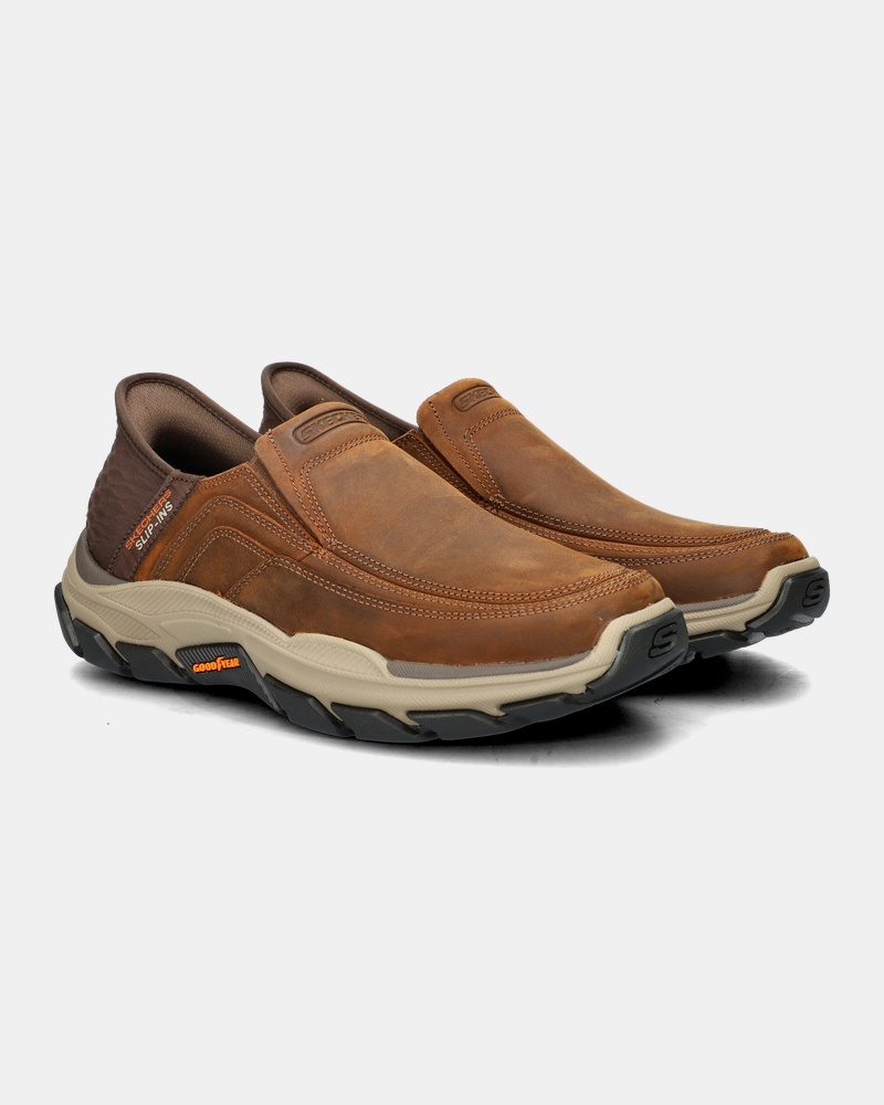 Skechers Hands Free Slip-Ins Respected Elgin Instapschoenen  - bruin