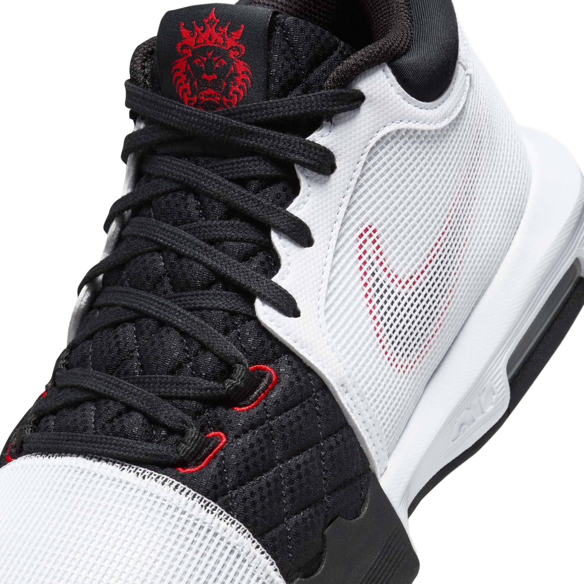 Nike LeBron Witness VIII Basketball Shoes