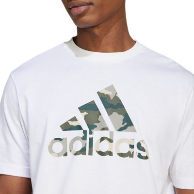 AdidasCamo Badge of Sport Graphic Tee - weiß