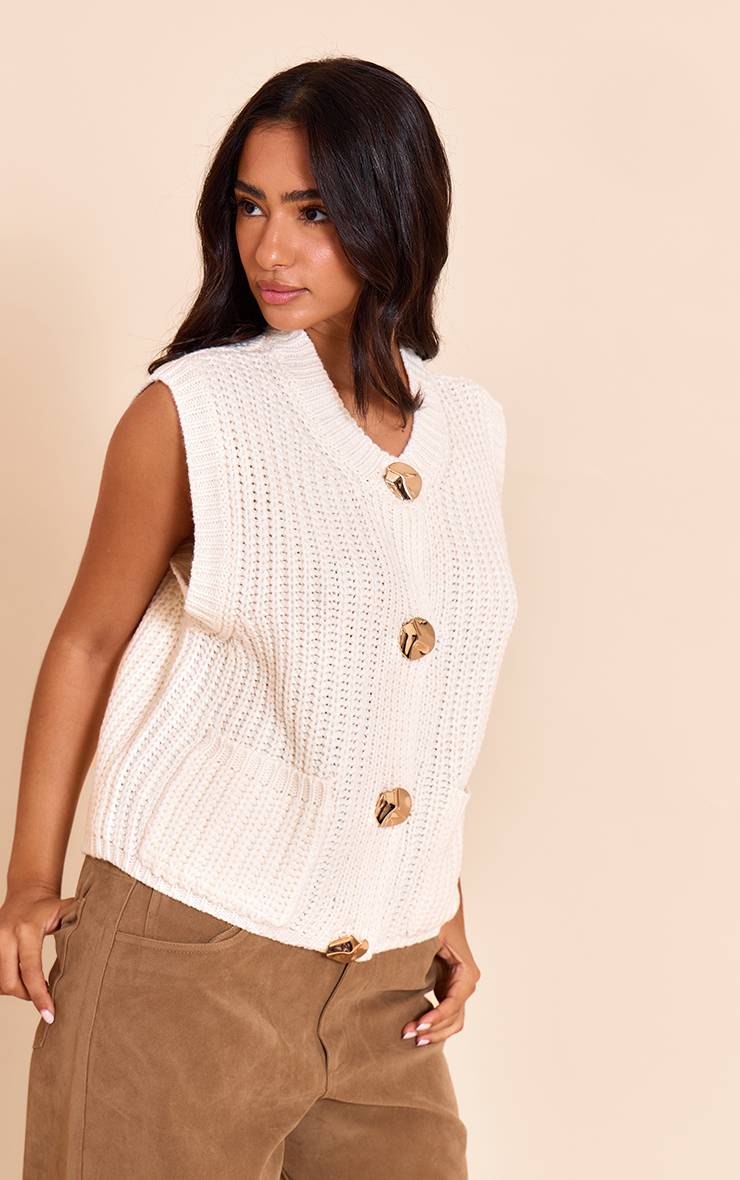 Crème Gilet Tricoté Petite Taille Détail Boutons Chocolat
