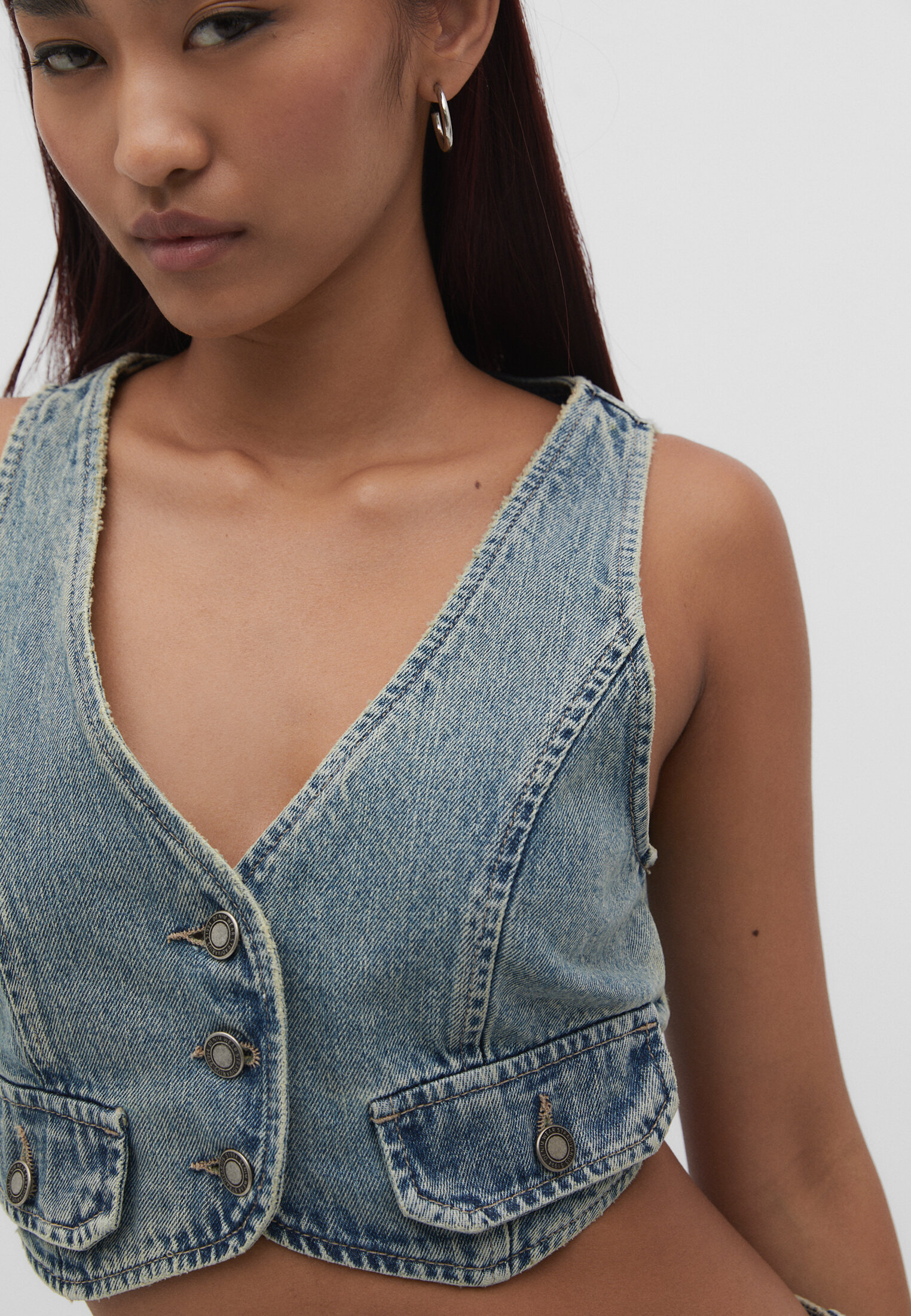 colete jeans com botões