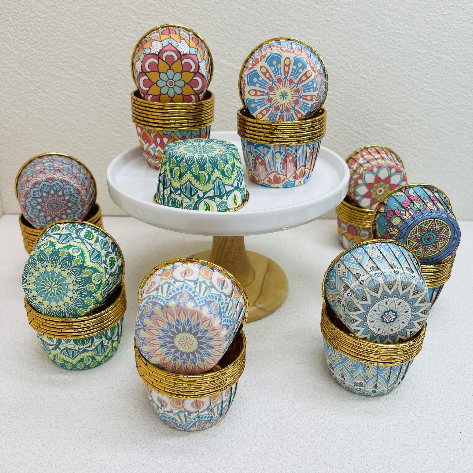 (50er Set) Einweg Papier Cupcake Förmchen Mandala Muffin Form Backform mit Deckel Haube - Blau