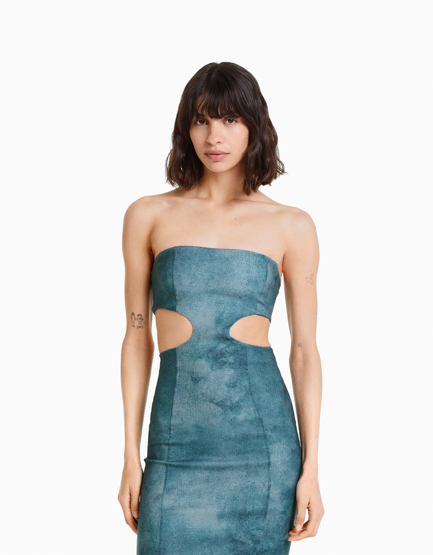Vestido midi bandeau com recortes