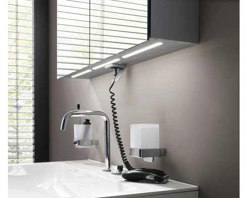 Emco Pure 2 spiegelkast, 140 x 15,3 x 72,9 cm, aluminiumkleurig, 3-deurs, LED, IP20