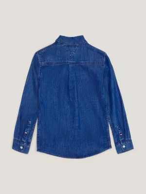 Camisa jeans básica de corte regular com bolso no peito