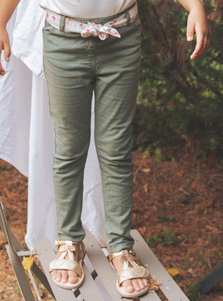 Pantalon vert feuille uni avec foulard