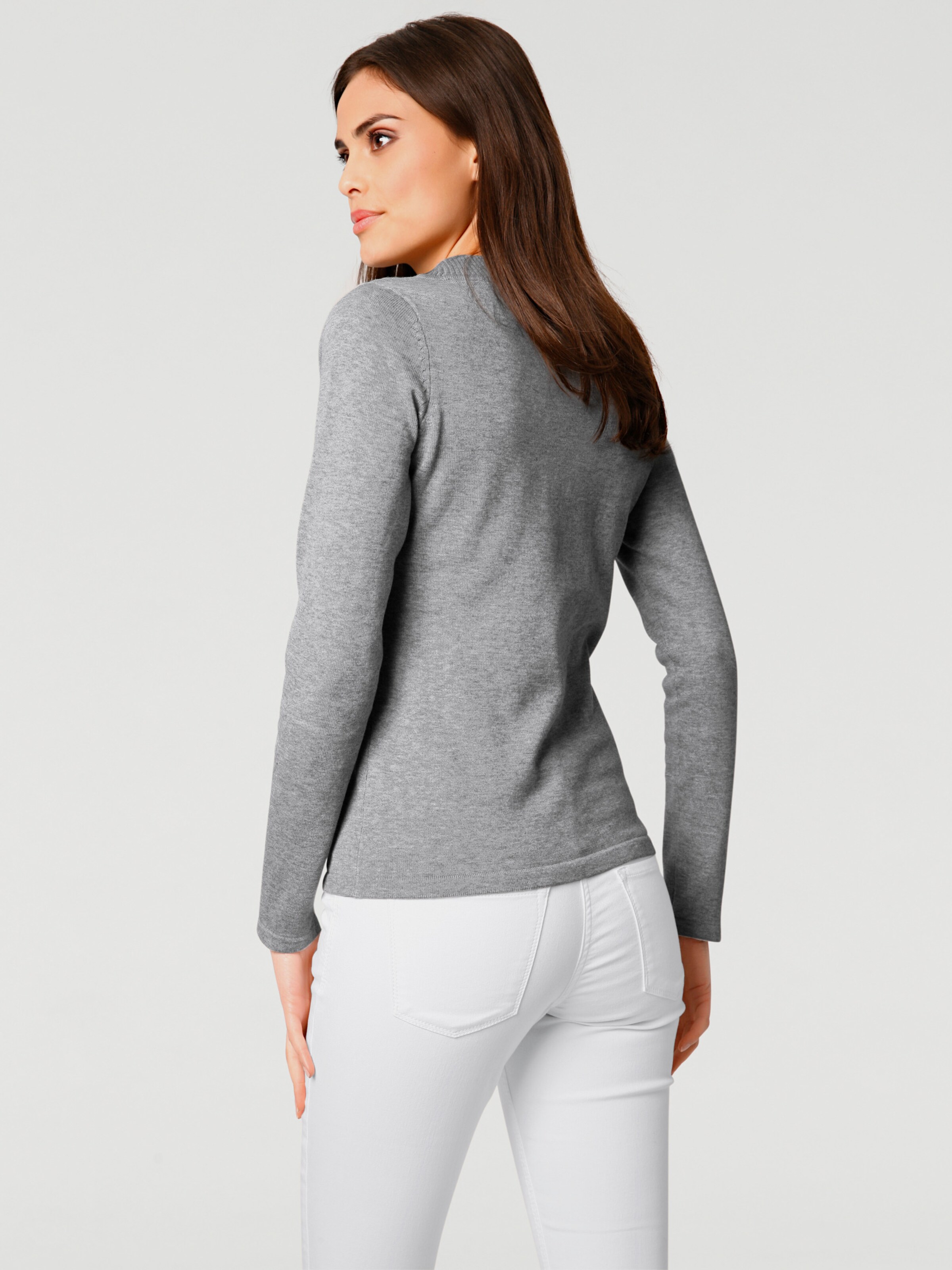 V-Pullover